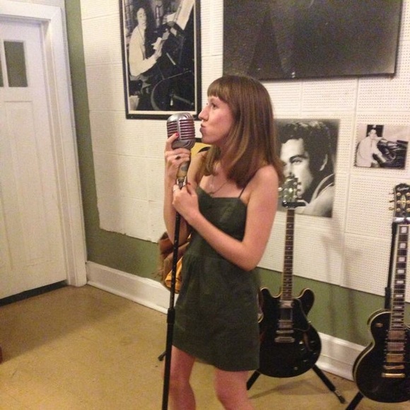 Meet your Posher, Dara - Picture 2 of 7